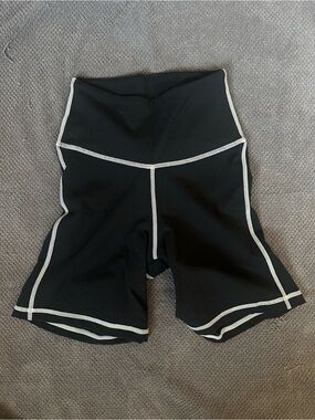 WeWoreWhat High-Waist Black Bike Shorts with Contrast Stitching XS